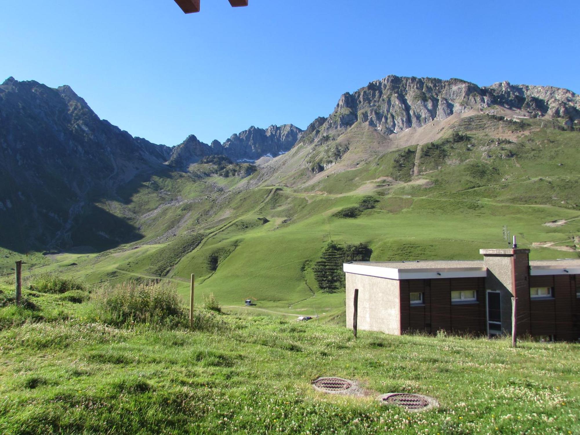 Studio 6 Places Bagneres-de-Bigorre Bagian luar foto