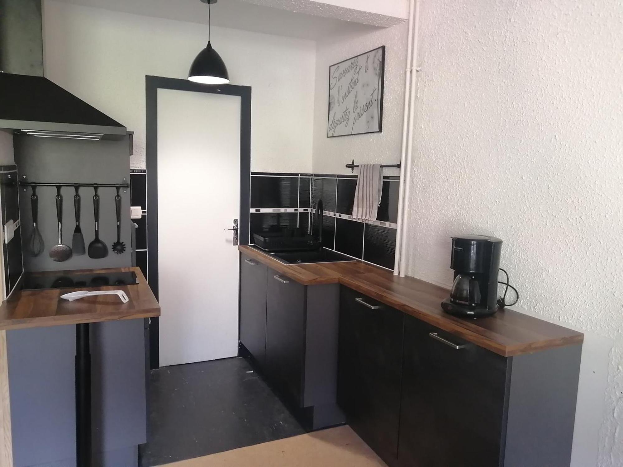 Studio 6 Places Bagneres-de-Bigorre Bagian luar foto